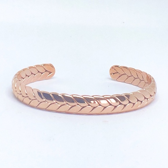 STAINLESS STEEL LEAF BANGLE - Picture 3 of 3